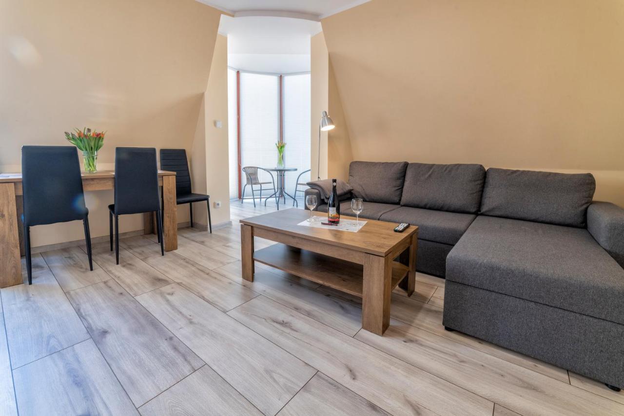 Apartamenty Alicja Дзержонюв Экстерьер фото